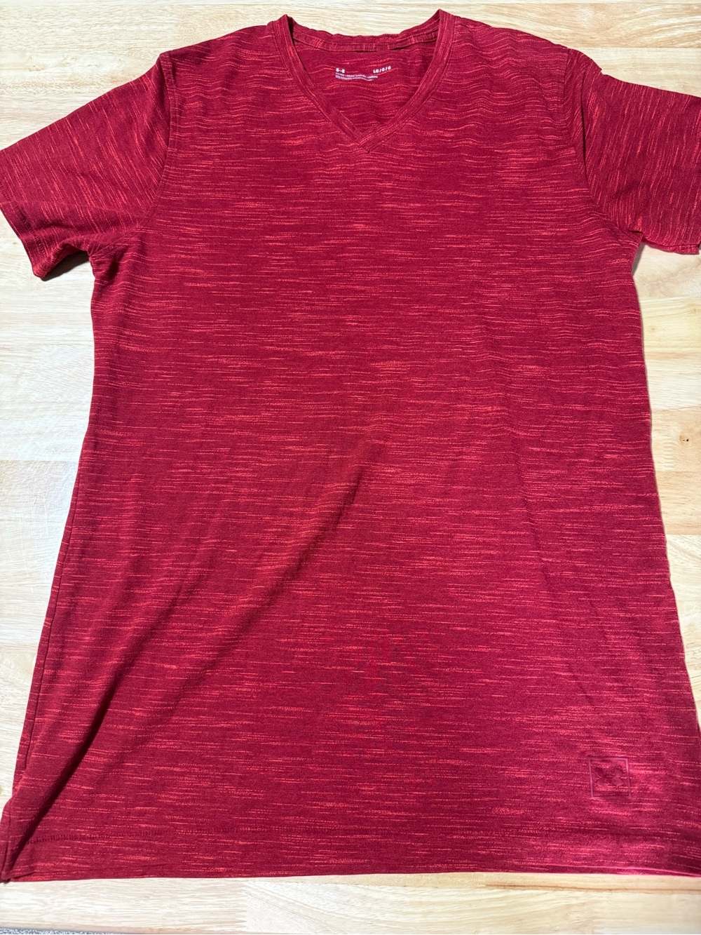 Men’s Under Armour HeatGear Red Heather Fitted V-Neck T-Shirt Large